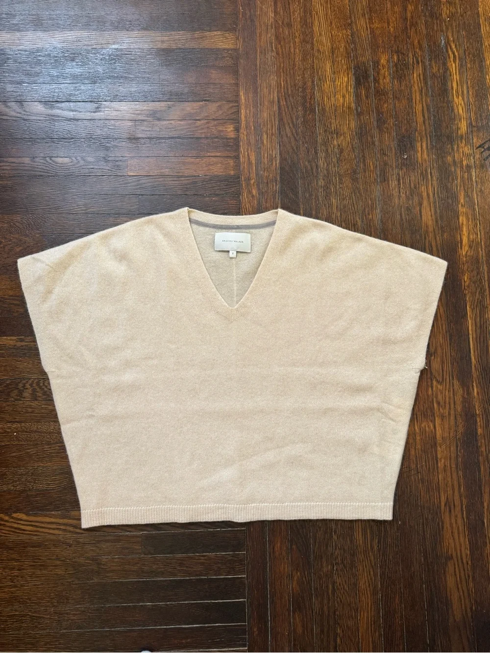 BROCHU WALKER Cashmere V-Neck Short Sleeve Knit Sweater in Cream